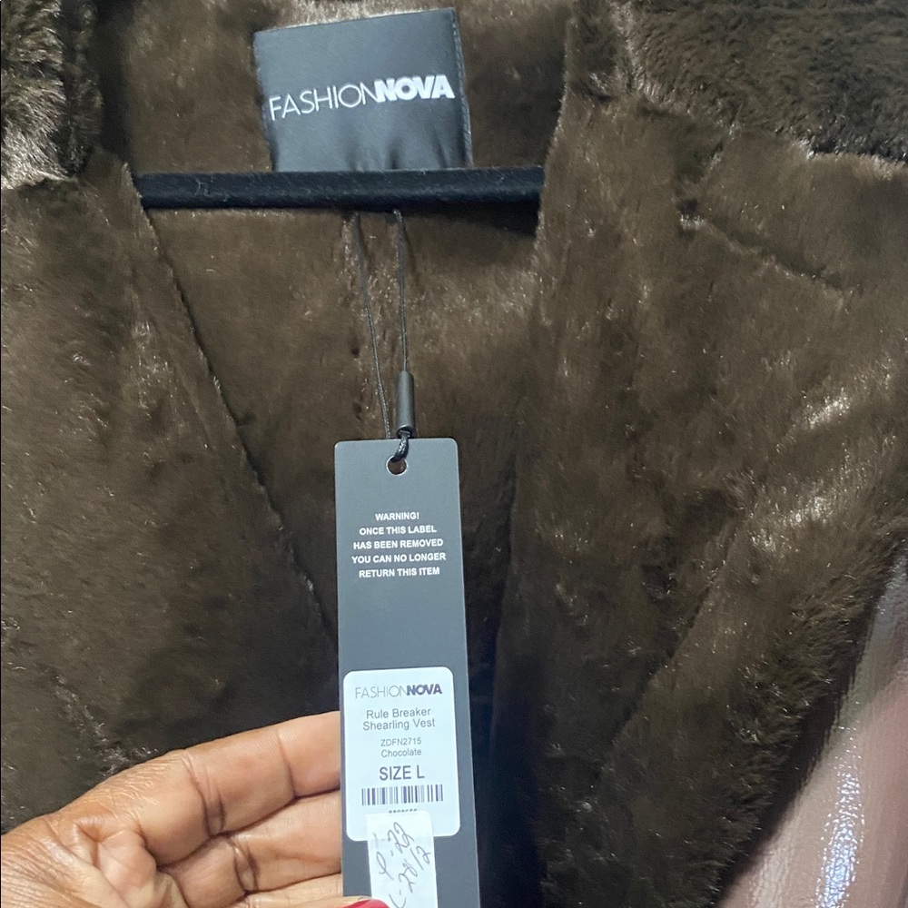 NWT Fashion Nova Faux Fur Shearling Vest - Picture 6 of 6